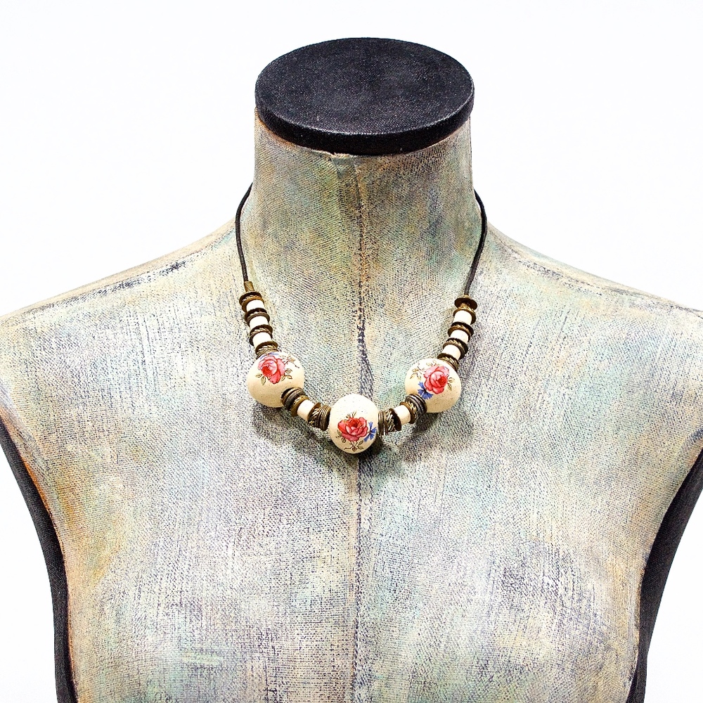 VTG 1960's Floral Ceramic Beads & Leather Necklace